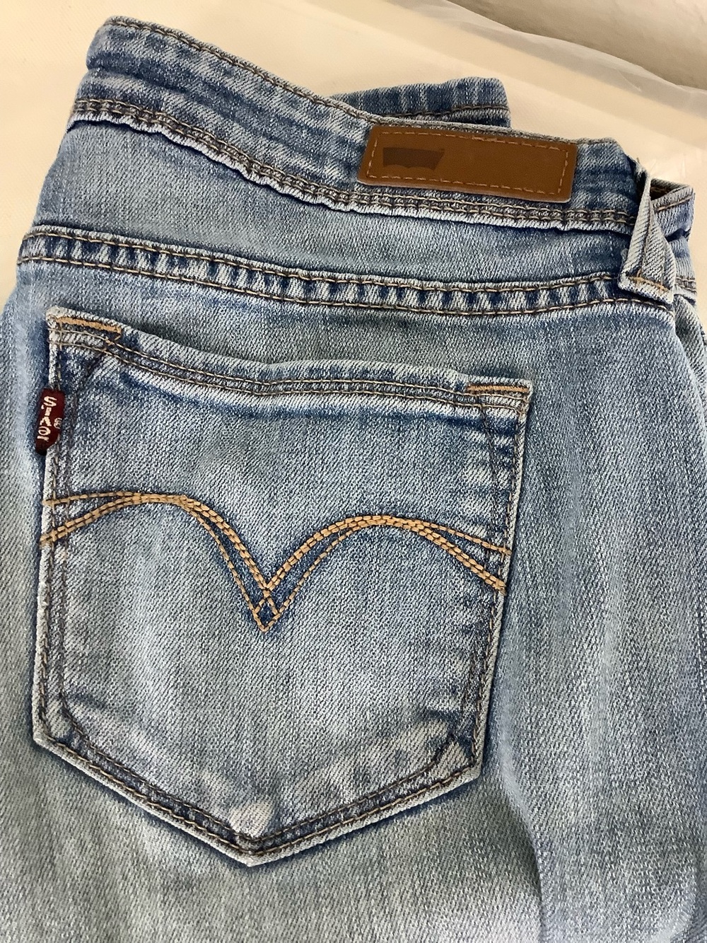 Levis Demi curve jeans stretch size 29 low rise
